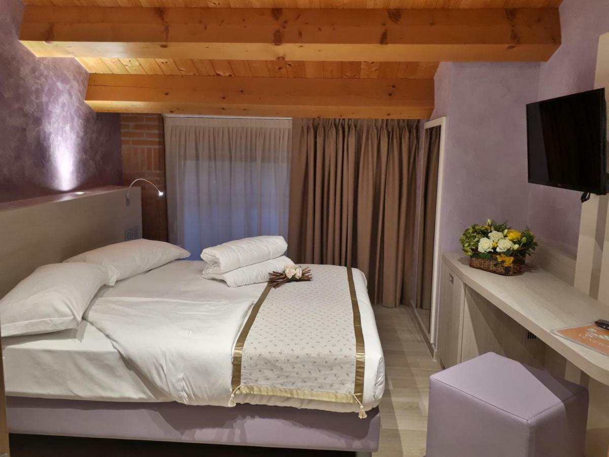 Agriturismo Cabrele Santorso Eksteriør bilde